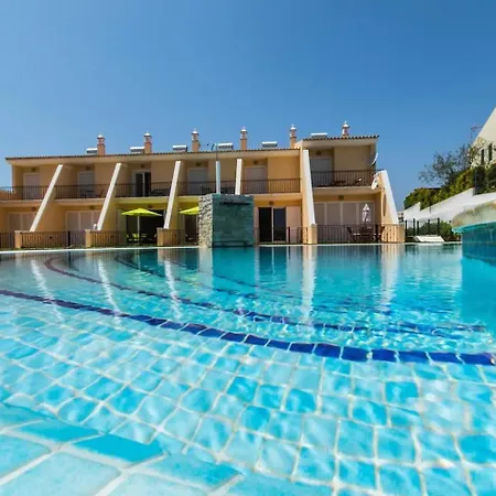 Filipa Iii - Beachfront With Jacuzzi *