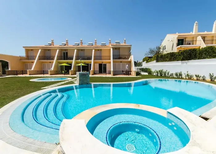 Filipa Iii - Beachfront With Jacuzzi Villa Albufeira