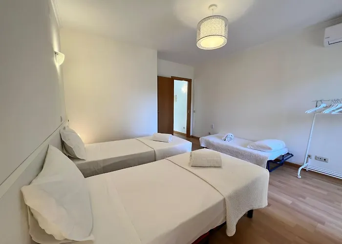 Villa Filipa Iii - Beachfront With Jacuzzi *