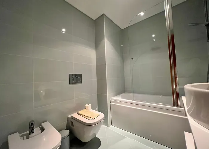 Filipa Iii - Beachfront With Jacuzzi *