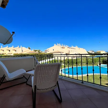 Filipa Iii - Beachfront With Jacuzzi * Albufeira