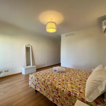 Filipa Iii - Beachfront With Jacuzzi