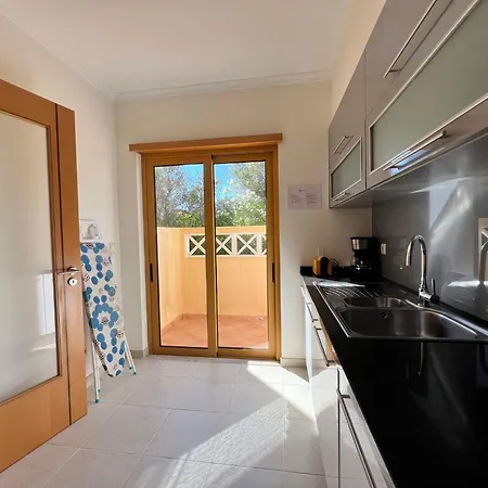 Villa Filipa Iii - Beachfront With Jacuzzi Albufeira